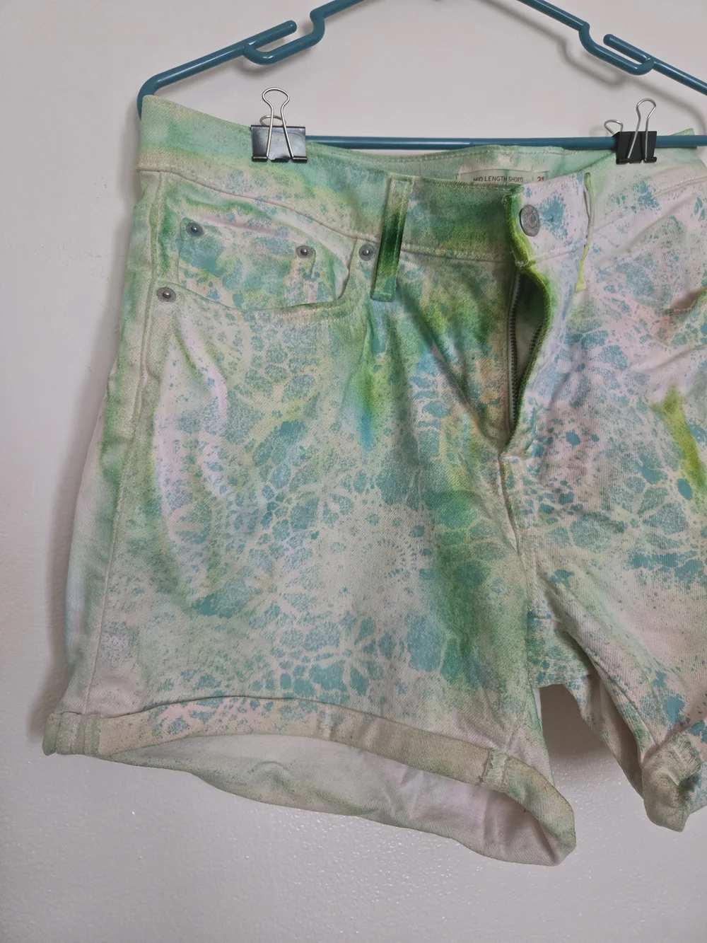 Levi's Boho Tie-Dye Lace Print Women's Shorts Size 31 L